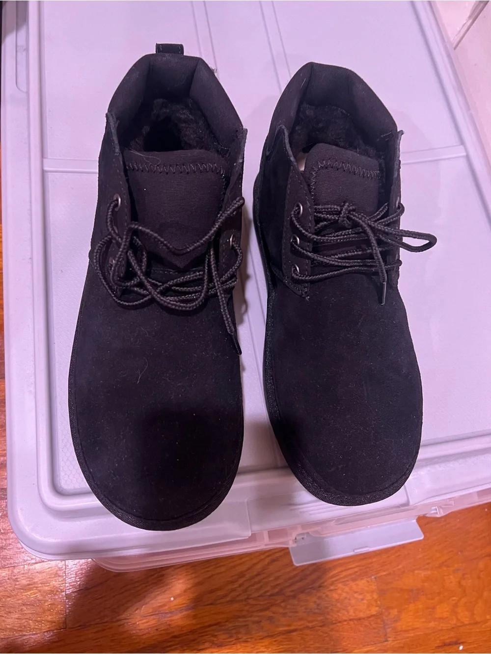 Koolaburra sleek black